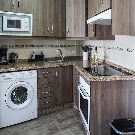 Sun & Surf Apartment